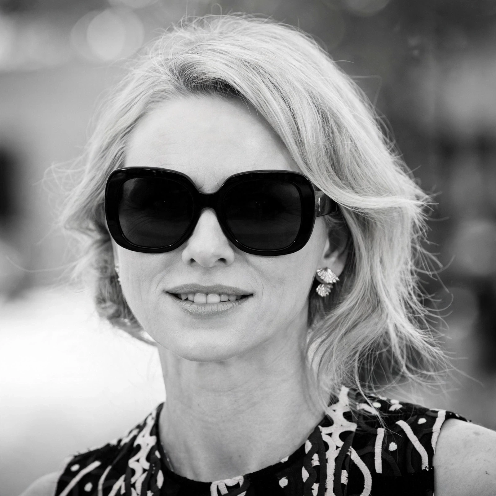 Naomi Watts sunglasses